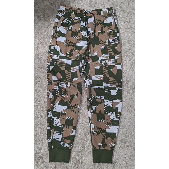 Nike Sportswear Tech Fleece Camo Jogger DM6472-072 Men Size Medium NWT - Picture 2 of 5
